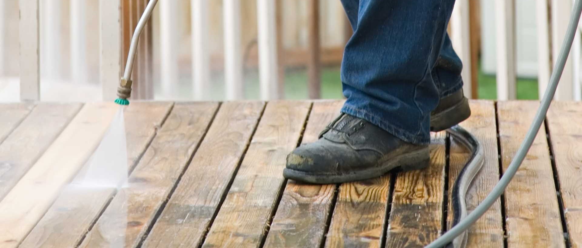 patio cleaning TW17